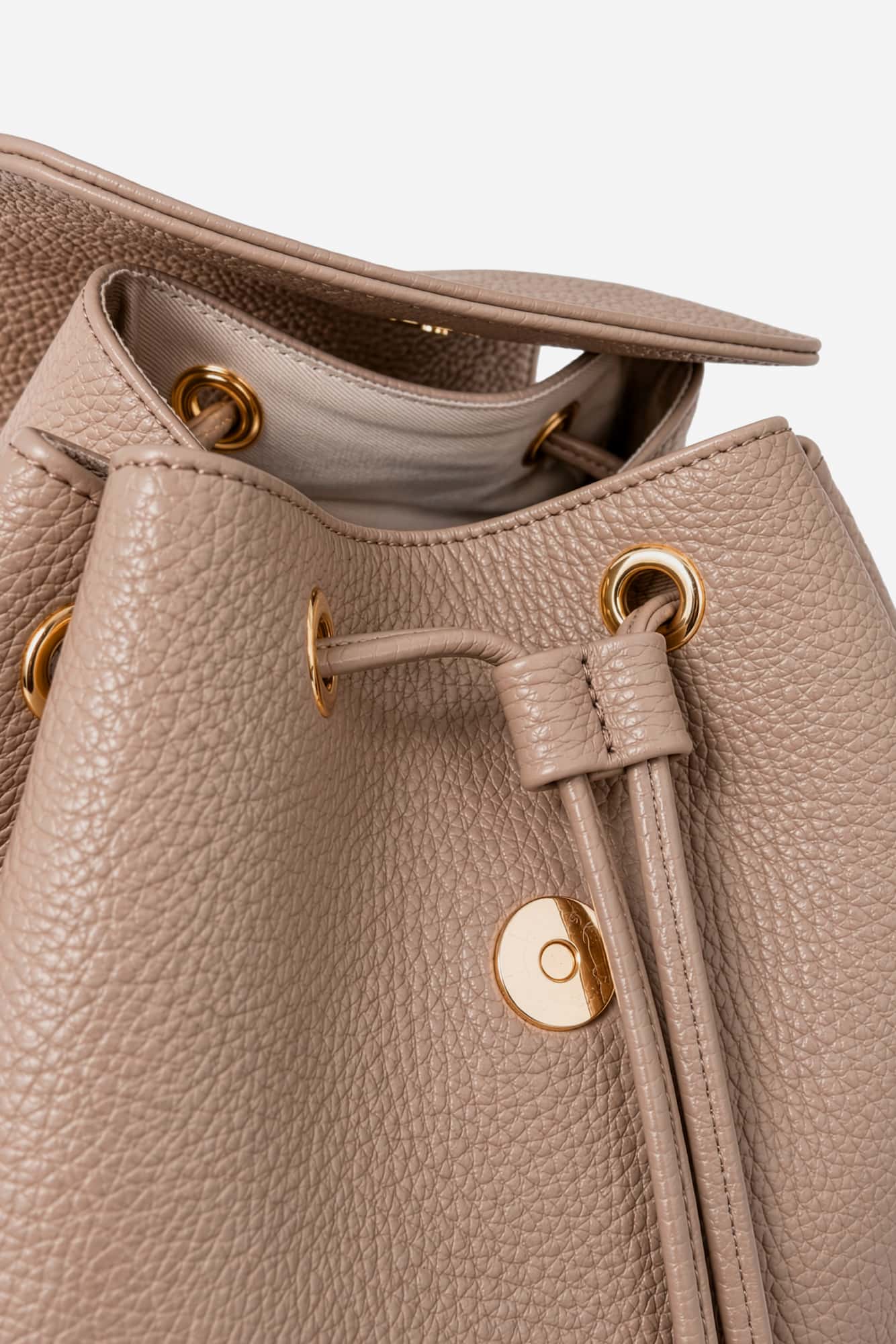 Mochila de piel para mujer